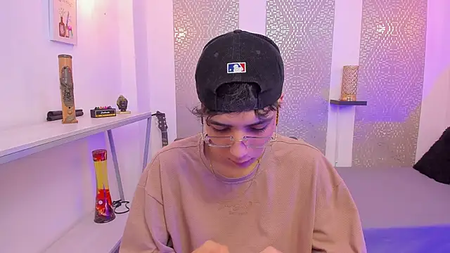 Snapshot of Nikolay_Gregori chatting on November 12, 4:16 am Nikolay Gregori online show from November 12, 4:16 am