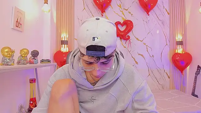 Nikolay Gregori online show from February 22, 4:37 am