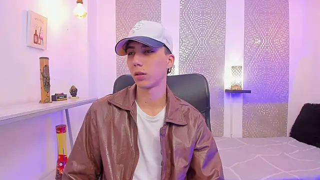 Snapshot of Nikolay_Gregori chatting on November 21, 4:22 am Nikolay Gregori online show from November 21, 4:22 am