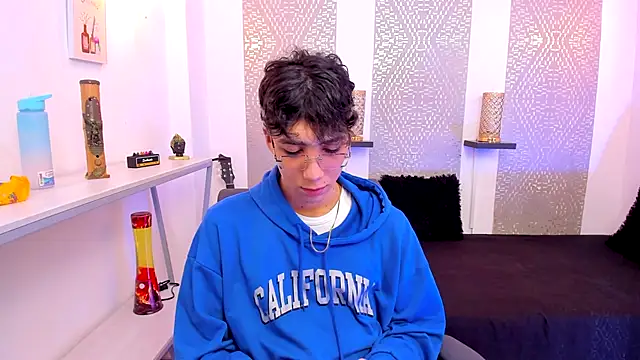 Snapshot of Nikolay_Gregori chatting on November 9, 4:16 am Nikolay Gregori online show from November 9, 4:16 am