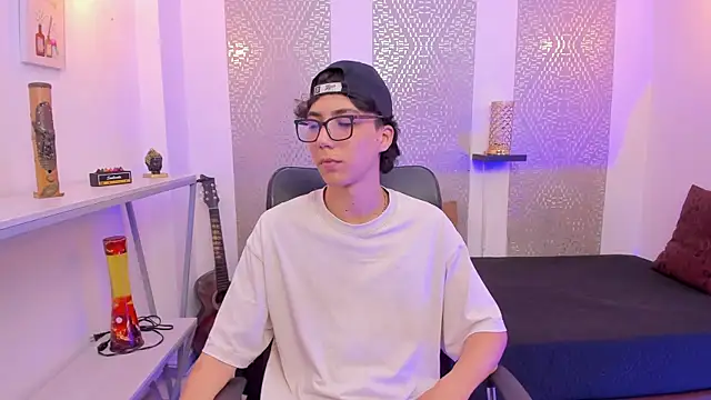 Snapshot of Nikolay_Gregori chatting on October 22, 4:23 am Nikolay Gregori online show from October 22, 4:23 am