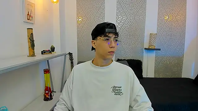 Snapshot of Nikolay_Gregori chatting on November 5, 4:15 am Nikolay Gregori online show from November 5, 4:15 am