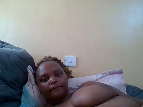 Snapshot of Sexxy-Shie chatting on March 8, 11:27 am Sexxy-Shie online show from March 8, 11:27 am