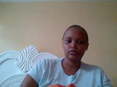 Snapshot of Sexxy-Shie chatting on October 8, 6:15 am Sexxy-Shie online show from October 8, 6:15 am