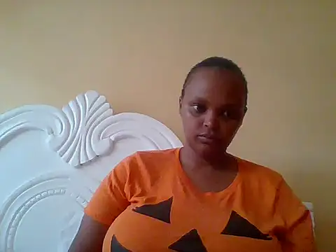 Snapshot of Sexxy-Shie chatting on October 1, 7:13 am Sexxy-Shie online show from October 1, 7:13 am