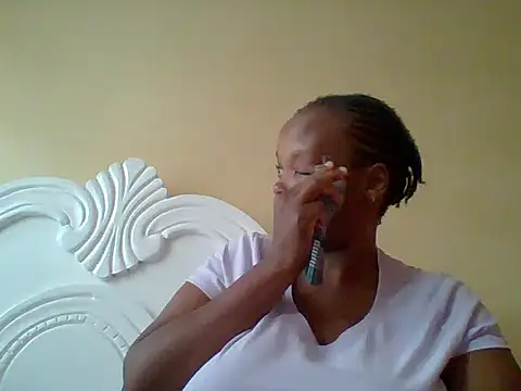 Snapshot of Sexxy-Shie chatting on October 7, 6:14 am Sexxy-Shie online show from October 7, 6:14 am