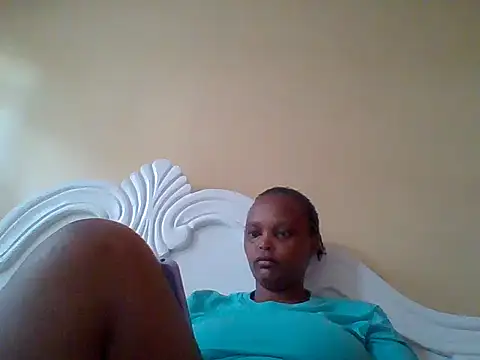 Snapshot of Sexxy-Shie chatting on October 6, 6:03 am Sexxy-Shie online show from October 6, 6:03 am