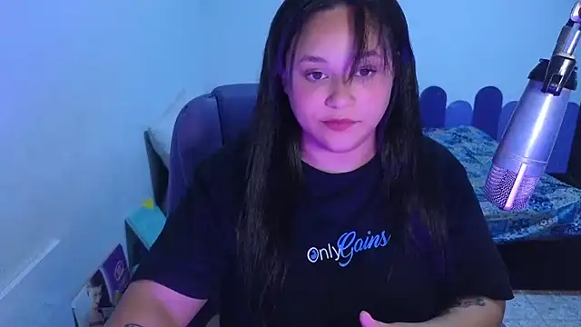Luciernaga18 online show from June 30, 2:22 am