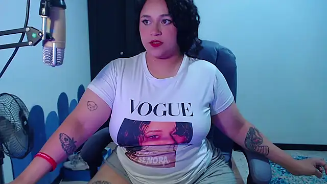 Luciernaga18 online show from October 6, 1:29 am