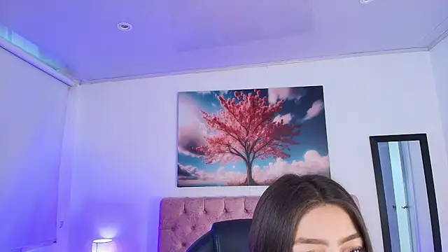 Julianaa Castro  online show from March 19, 11:43 am