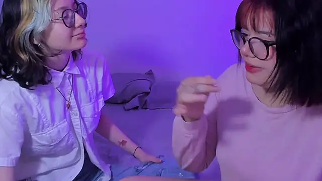 Snapshot of Gaby_Danna chatting on February 14, 8:59 pm Gaby Danna online show from February 14, 8:59 pm