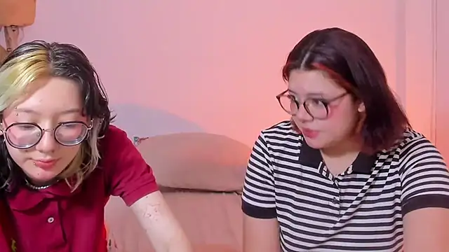 Snapshot of Gaby_Danna chatting on March 2, 10:02 pm Gaby Danna online show from March 2, 10:02 pm