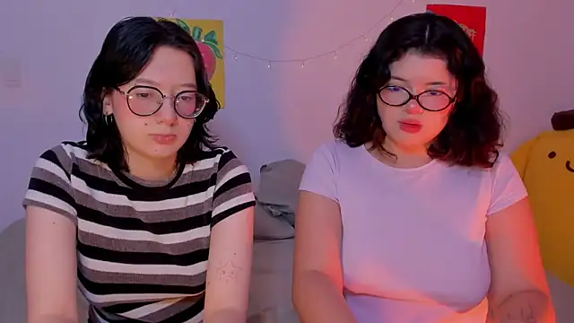 Snapshot of Gaby_Danna chatting on December 2, 12:00 am Gaby Danna online show from December 2, 12:00 am