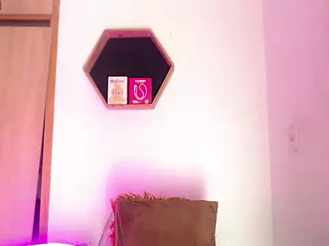 Gorrion   online show from October 29, 11:03 pm