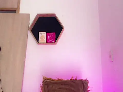 Gorrion   online show from November 5, 11:41 pm