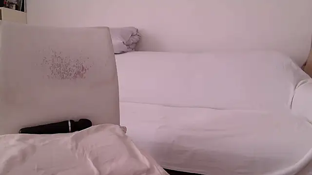 fragrance72 online show from April 10, 12:56 pm