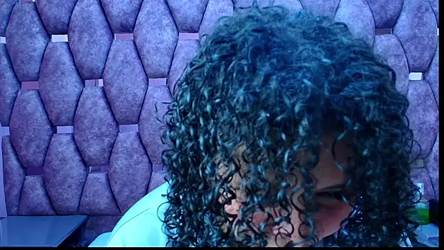 AlaSmith online show from April 18, 2:03 am