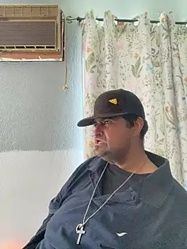 Miguel16i online show from March 18, 6:28 pm