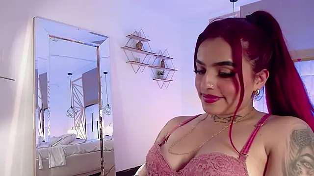 Snapshot of valeriee_millerr_ chatting on February 19, 9:58 pm valeriee millerr online show from February 19, 9:58 pm