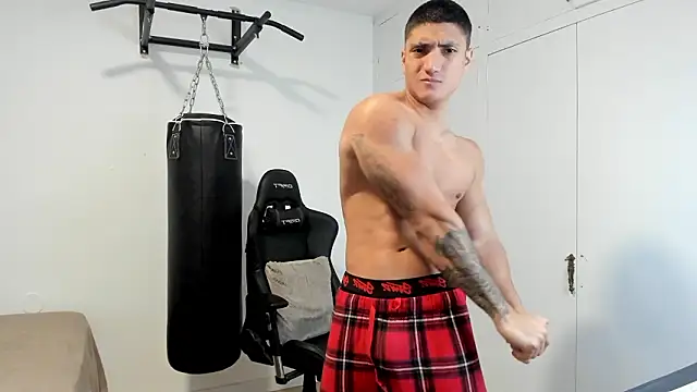 dan01  online show from March 19, 8:14 am