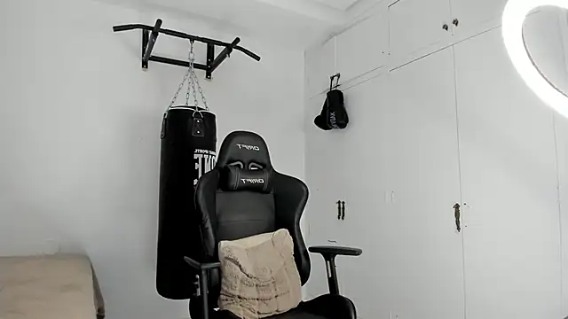 dan01  online show from November 27, 1:00 pm