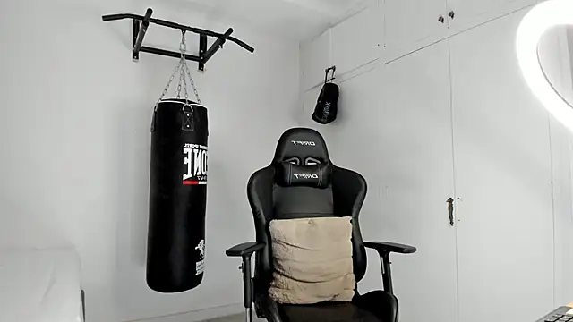 dan01  online show from November 28, 2:06 pm