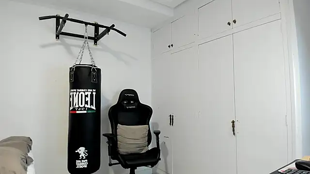 dan01  online show from December 15, 1:39 pm