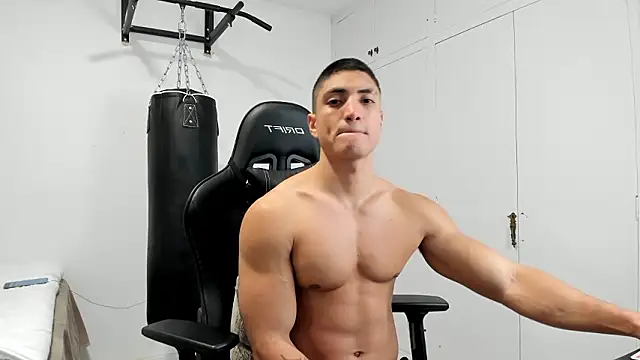 dan01  online show from February 10, 8:19 pm