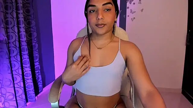 CandyLatinHott online show from December 22, 1:39 am