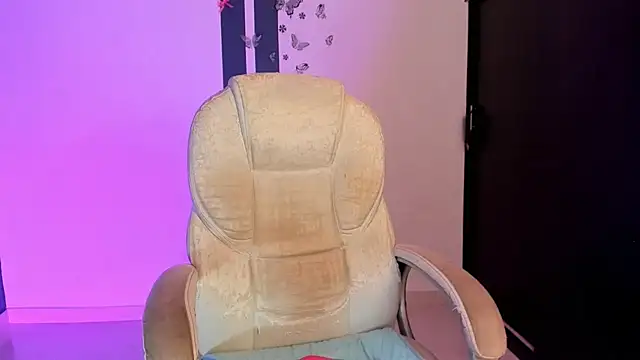 CandyLatinHott online show from November 30, 1:06 am