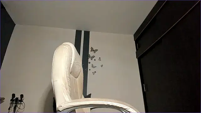 Snapshot of CandyLatinHott chatting on October 10, 9:59 pm CandyLatinHott online show from October 10, 9:59 pm