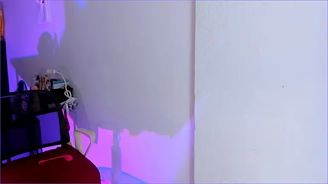 CandyLatinHott online show from June 18, 9:42 pm