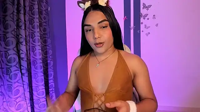 CandyLatinHott online show from December 20, 11:51 pm