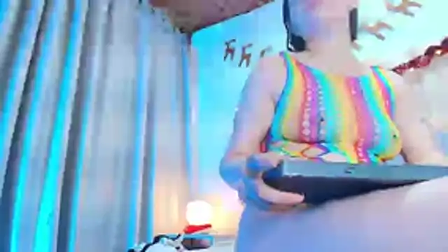 Eda Bonne online show from December 18, 12:31 pm