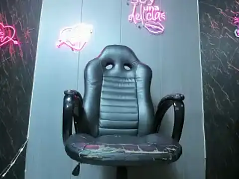 Snapshot of china_black_ chatting on January 17, 3:00 pm china black online show from January 17, 3:00 pm