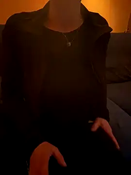 Snapshot of ToAnWTW chatting on November 18, 9:40 pm ToAnWTW online show from November 18, 9:40 pm