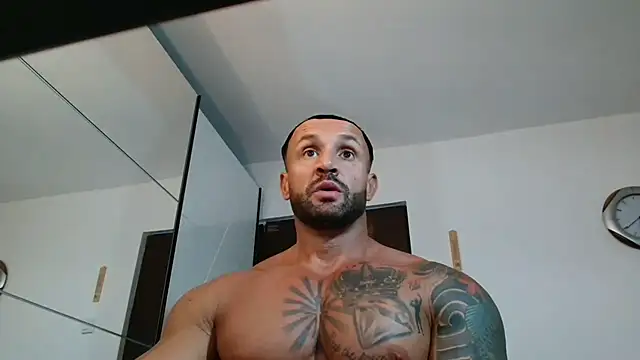 Magnificmuscles89 online show from May 28, 3:40 pm