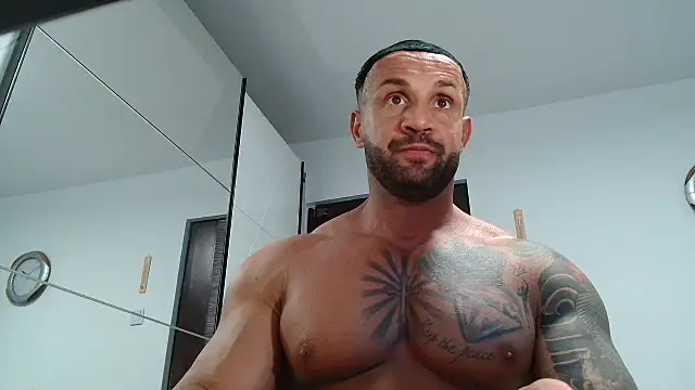 Magnificmuscles89 online show from April 22, 10:49 pm