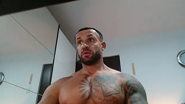 Magnificmuscles89 online show from May 21, 4:04 pm