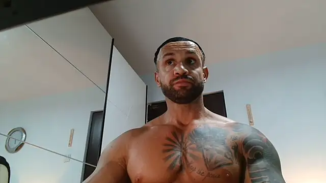Magnificmuscles89 online show from May 22, 3:43 pm