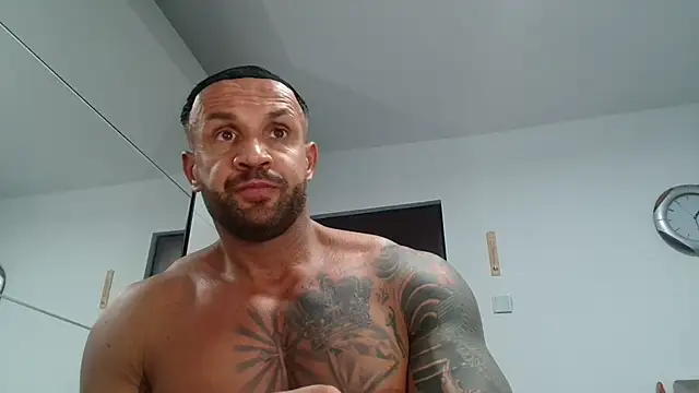 Magnificmuscles89 online show from April 10, 10:28 pm