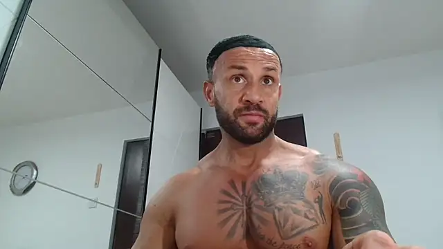 Magnificmuscles89 online show from May 3, 6:22 pm