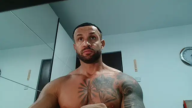 Magnificmuscles89 online show from May 18, 10:31 am