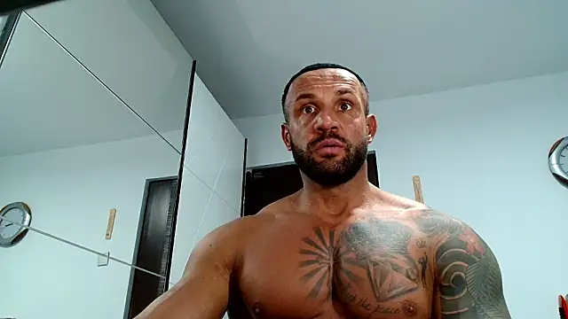 Magnificmuscles89 online show from January 12, 1:18 pm