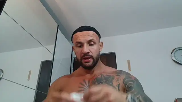 Magnificmuscles89 online show from June 3, 10:25 pm