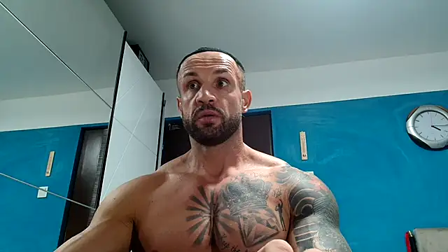 Magnificmuscles89 online show from September 30, 1:17 pm