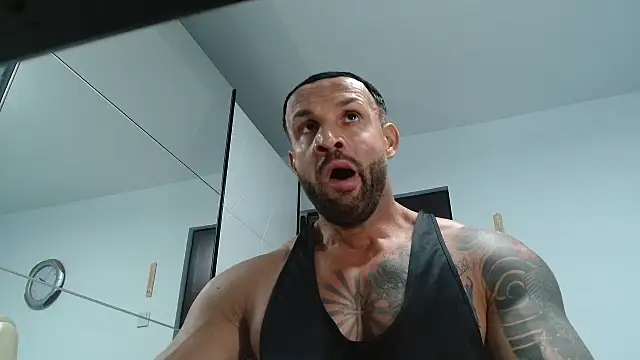 Magnificmuscles89 online show from May 14, 10:56 am