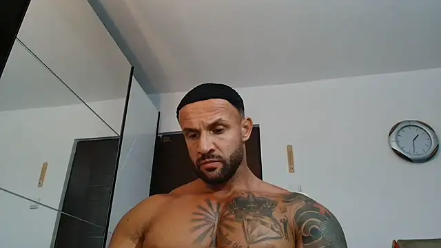 Magnificmuscles89 online show from June 8, 10:32 pm