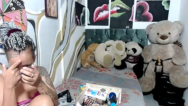 Snapshot of manzanahot9 chatting on October 29, 10:58 am manzanahot9 online show from October 29, 10:58 am