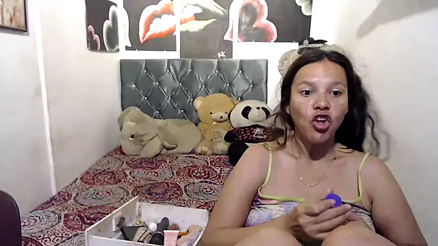 Snapshot of manzanahot9 chatting on March 20, 11:27 am manzanahot9 online show from March 20, 11:27 am